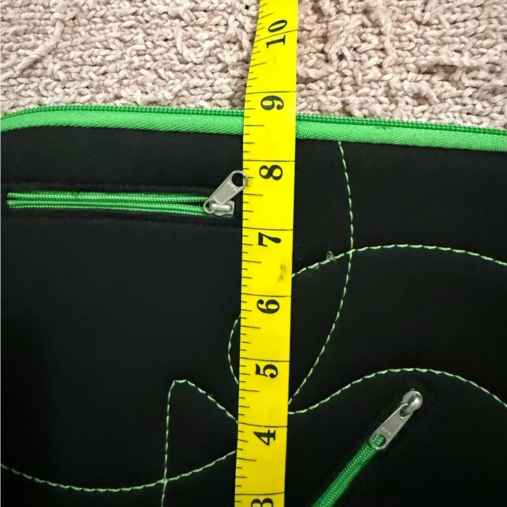 LooptWorks Green and Black Tablet Sleeve